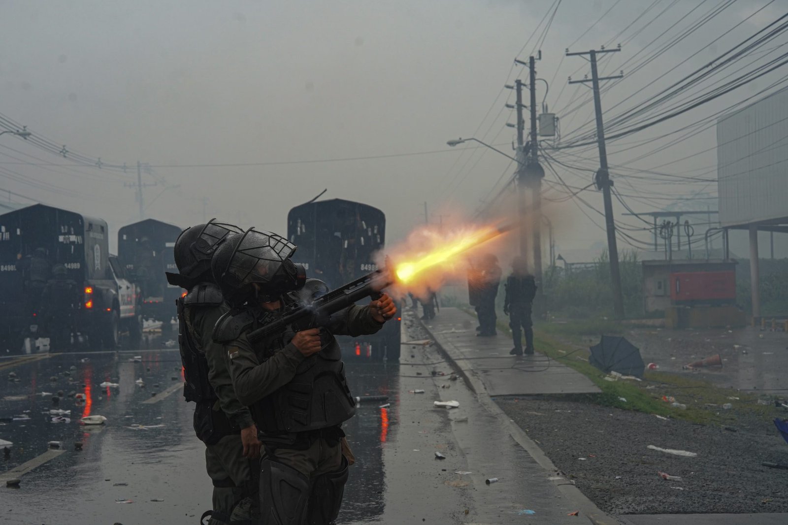 Antidisturbios durante una protesta en Panamá